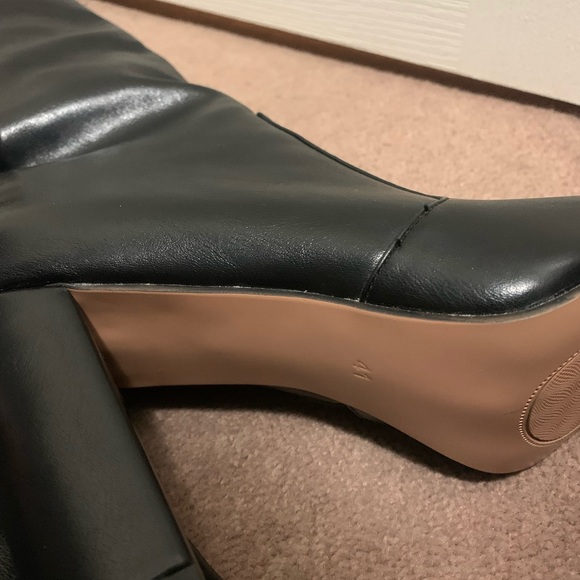 THIGH HIGH BOOTS - NEW - Picture 11 of 11